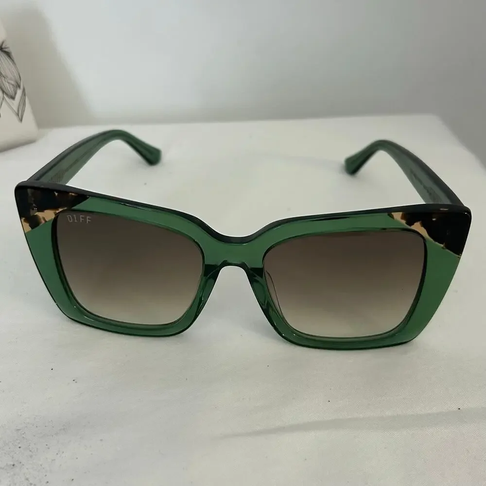 DIFF x The White Lotus Thailand Green Oversized Cat Eye Sunglasses Limited